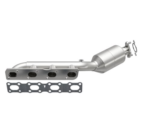 MagnaFlow Direct-Fit SS Catalytic Converter 04-06 Nissan Titan 5.6L V8 (California)