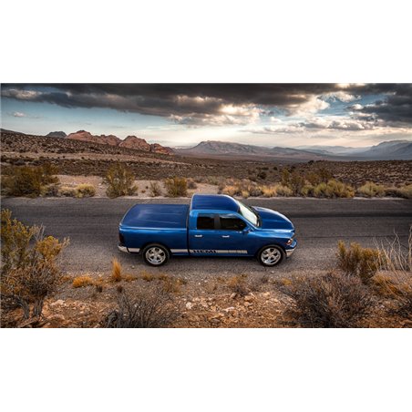 UnderCover 14-18 Ram 1500-3500 6.4ft Lux Bed Cover - Blue Streak