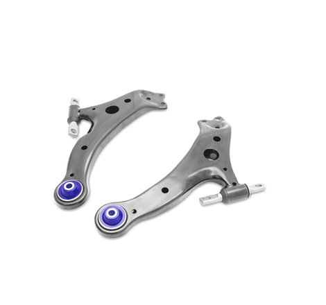 SuperPro 2001 Toyota Highlander Limited Front Lower Control Arm Set w/ Bushings