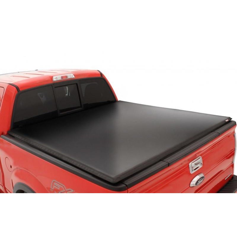 Lund 15-18 Ford F-150 (5.5ft. Bed) Genesis Tri-Fold Tonneau Cover - Black