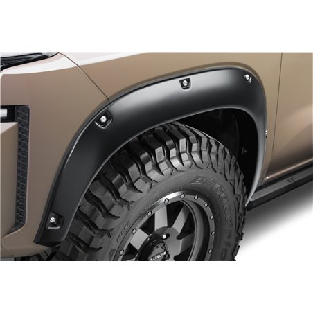 Bushwacker 22-24 Nissan Frontier Pocket Style Flares 2pc Front - Black