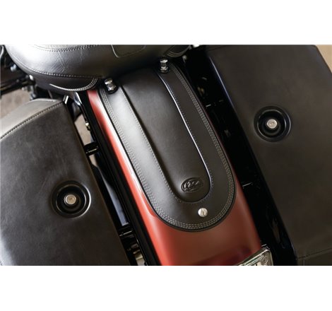 Mustang 18-21 Harley Softail Heritage, Deluxe Fender Bib Triple Stitch - Black