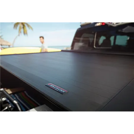 Roll-N-Lock 17-19 Ford F-250/F-350 Super Duty 80-3/8in E-Series Retractable Tonneau Cover