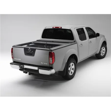 Roll-N-Lock 16-18 Toyota Tacoma Crew Cab SB 60-1/2in M-Series Retractable Tonneau Cover